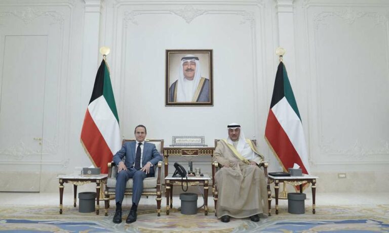 سمو-ولي-العهد-يستقبل-وزير-النفط-والرئيس-التنفيذي-لشركة-شل-للطاقة-العالمية-ورئيس-مجموعة-شركات-شل