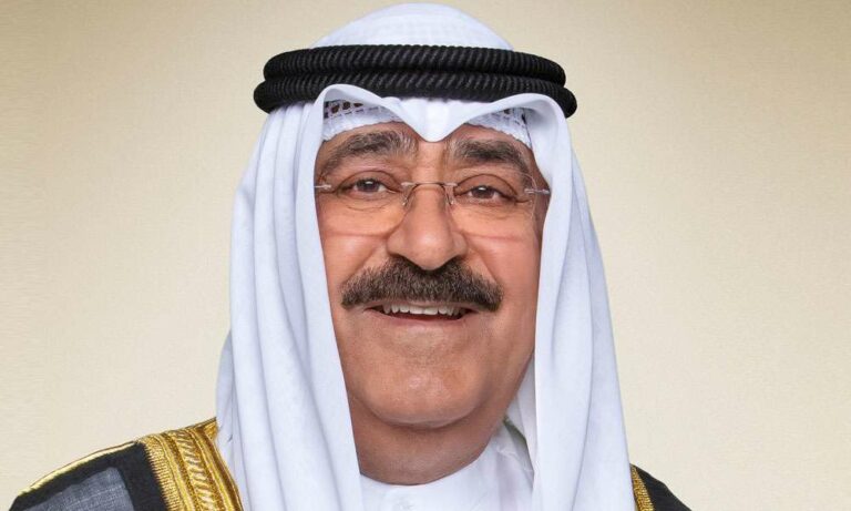 سمو-أمير-البلاد-يستقبل-محافظي-الفروانية-والعاصمة-ومبارك-الكبير-والجهراء-والأحمدي