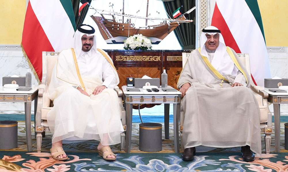 سمو-ولي-العهد-يستقبل-رئيس-اللجنة-الأولمبية-ووزير-الرياضة-والشباب-بدولة-قطر-الشقيقة-بمناسبة-زيارتهما-للبلاد