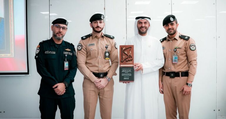 'الخليج'-يختتم-حملته-التوعوية-بقانون-المرور-الجديد-مع-'الداخلية'