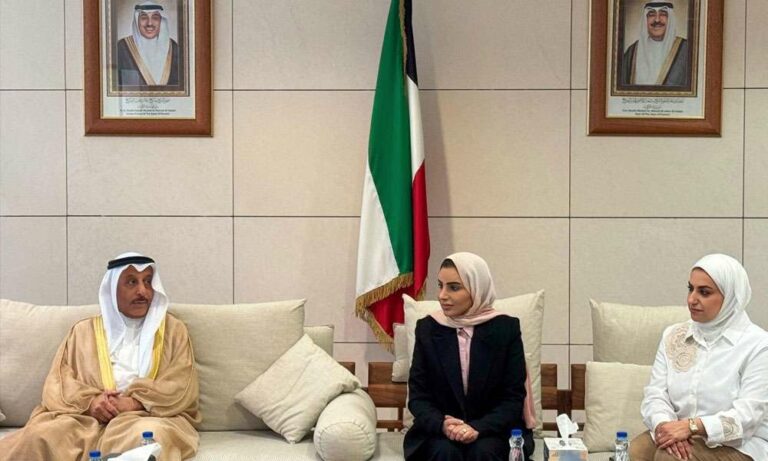 وزيرة-الشؤون:-جمعيات-وهيئات-الهلال-الأحمر-الخليجية-نموذج-رائد-في-العمل-الإنساني-والإغاثي