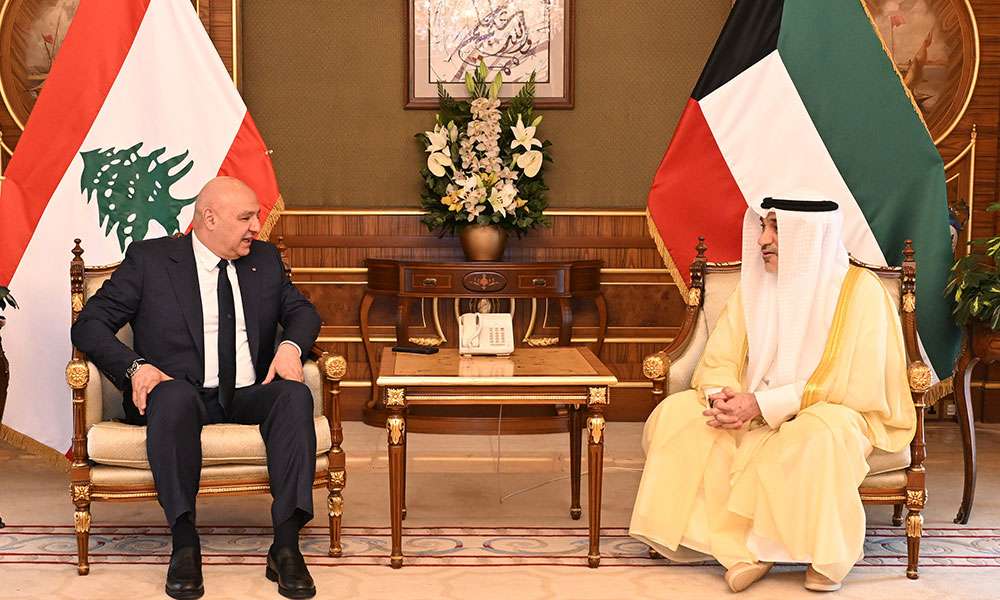 الرئيس-اللبناني-يستقبل-رئيس-مجلس-الوزراء-بالانابة