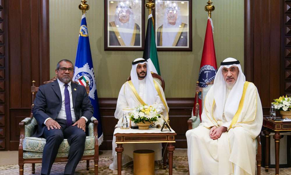 رئيس-مجلس-الوزراء-بالإنابة-يبحث-مع-وزير-خارجية-المالديف-العلاقات-الثنائية-وقضايا-إقليمية-ودولية