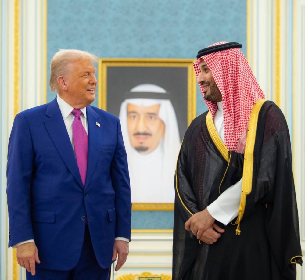 بطلب-سعودي.-ترامب-يعلن-رفع-العقوبات-عن-سوريا