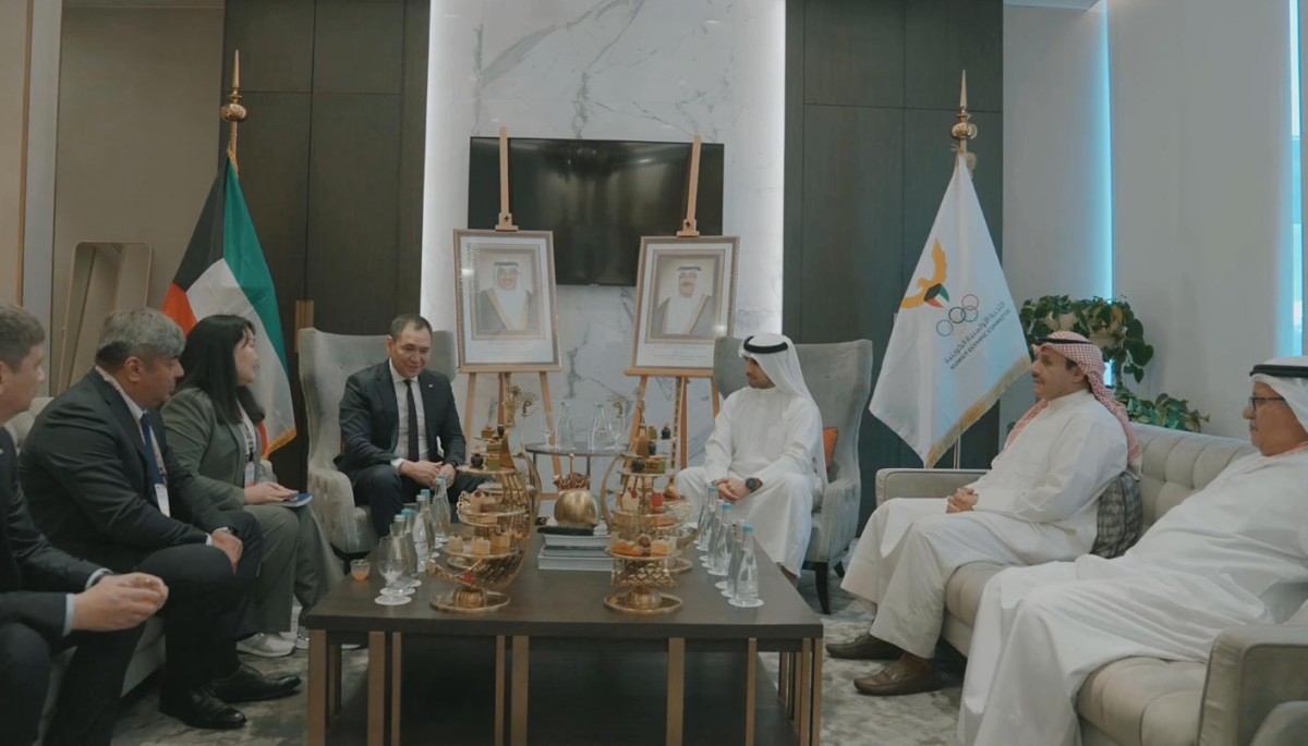 الناصر-استقبل-قيادات-آسيا