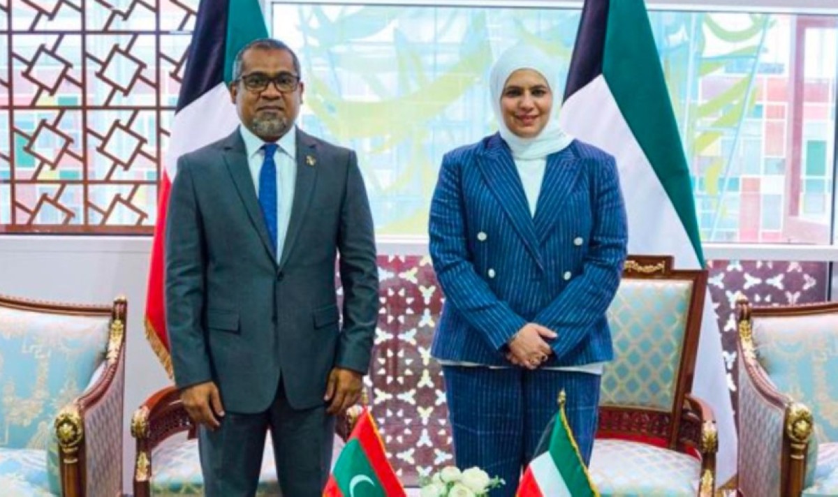 الفصام-تبحث-ووزير-خارجية-المالديف-الفرص-الاستثمارية-المتاحة-وتعزيز-التعاون-الاقتصادي-والاستثماري-بين-البلدين