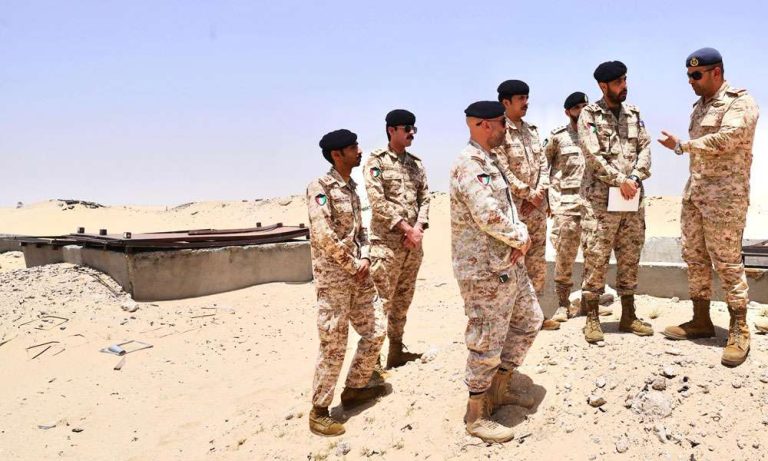 نائب-رئيس-الأركان-يقوم-بزيارة-تفقدية-لعدد-من-مواقع-هيئة-الإمداد-والتموين