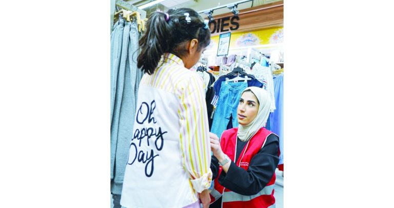 'الخليج'-يرسم-البسمة-على-وجوه-الأطفال-من-أبناء-الأسر-المتعففة