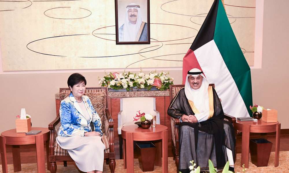 سمو-ولي-العهد-يستقبل-حاكم-طوكيو