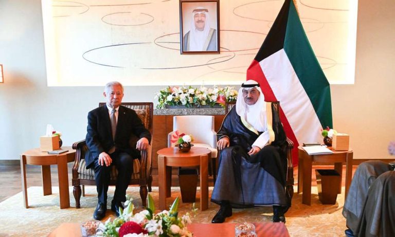 سمو-ولي-العهد-يستقبل-عضو-مجلس-النواب-الياباني-ورئيس-جمعية-الصداقة-البرلمانية-اليابانية-–-الكويتية