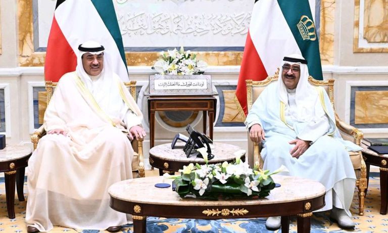 سمو-أمير-البلاد-يستقبل-سمو-ولي-العهد-وسمو-رئيس-مجلس-الوزراء