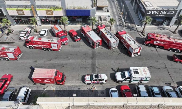 الإطفاء:-سبعة-فرق-إطفاء-تسيطر-على-حريق-في-سرداب-بمنطقة-الشويخ-الصناعية