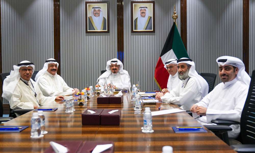 سمو-رئيس-مجلس-الوزراء-يترأس-اجتماعا-لبحث-آخر-تطورات-الموقف-التنفيذي-للمشاريع-المستقبلية