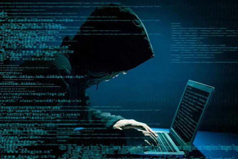 قراصنة-مرتبطون-بإيران-يهددون-بنشر-رسائل-بريد-لمساعدي-ترامب