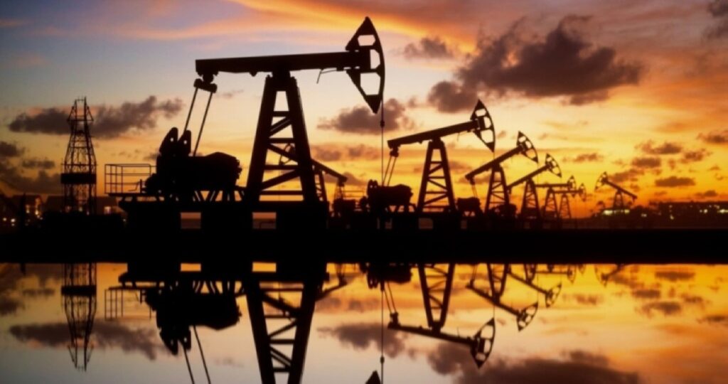 أسعار-النفط-تواصل-مكاسبها-وسط-تكهنات-بعقوبات-جديدة-على-روسيا