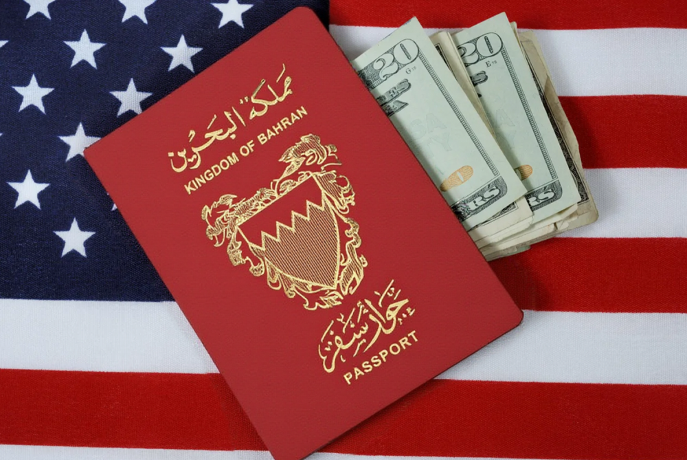 الولايات-المتحدة-تفرض-رسوم-تأشيرة-بقيمة-250-دولاراً-تشمل-السياح-والطلبة