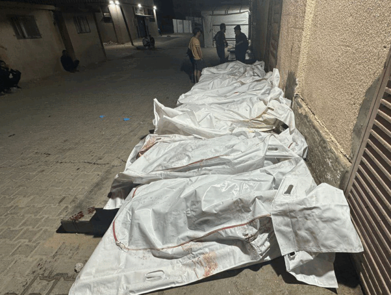 «رويترز»:-1238-عائلة-غزية-مُحيت-بالكامل-خلال-سنة-أحدها-مكون-من-14-شخصاً