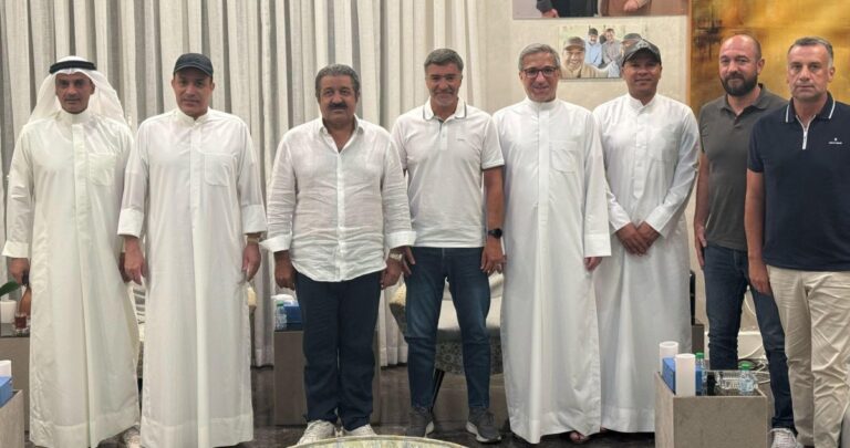 سوزا-يوقع-عقد-تدريب-الأزرق-الخميس