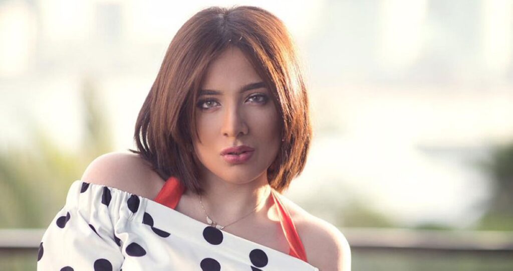 إيمان-الحسيني-في-مسرحية-okada'-…-'وقعتك-سودا'
