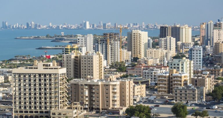 أغسطس-شهر-التحولات-العقارية…-قفزة-بالتجاري-وتراجع-الاستثماري