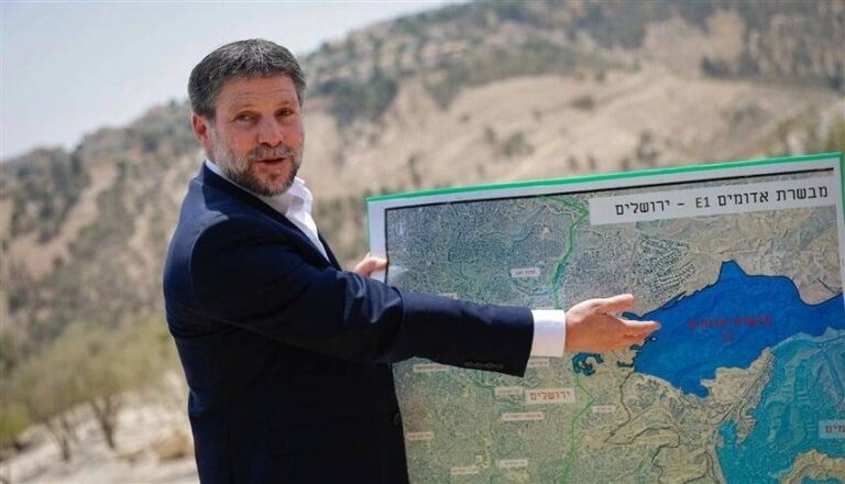 سموتريتش:-أبحث-مع-الأمريكيين-كيفية-تقسيم-قطاع-غزة-«عقارياً»
