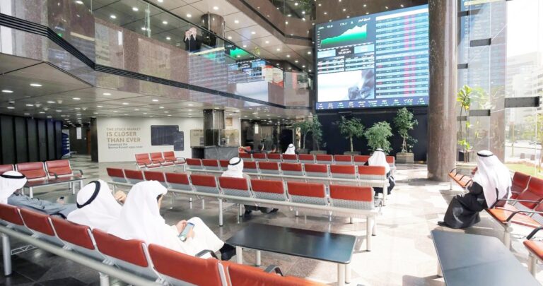 المؤشرات-الثلاثة-للبورصة-تسجل-قمماً-تاريخية-في-2025