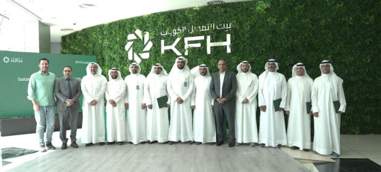 بيت-التمويل-الكويتي-يختتم-برنامج-'استدامة-الأعمال'-للشركات-الصغيرة-والمتوسطة