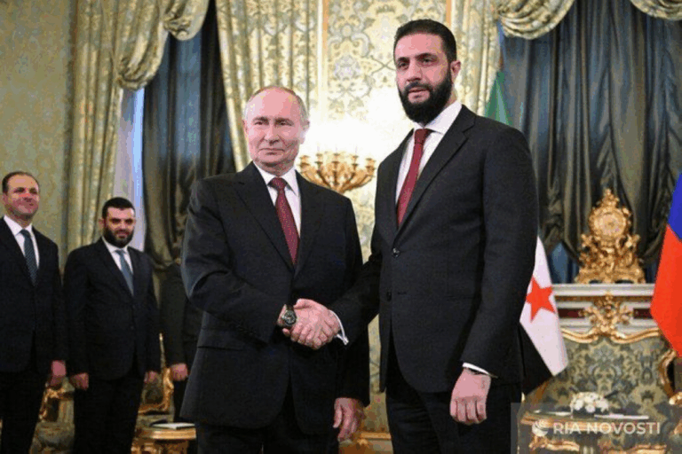 الرئيس-السوري-أحمد-الشرع-يلتقي-بوتين-في-موسكو-لبحث-التعاون-والعلاقات-الثنائية