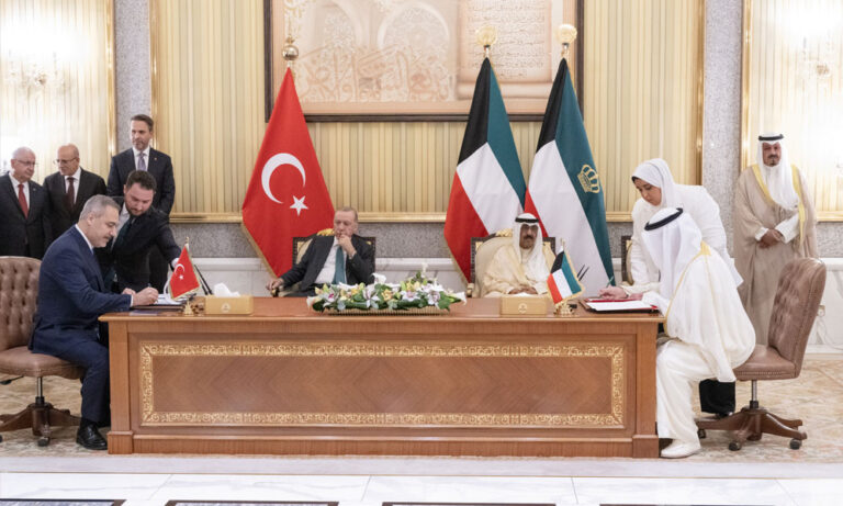 سمو-أمير-البلاد-والرئيس-التركي-يشهدان-مراسم-التوقيع-على-مذكرات-التفاهم-والاتفاقيات-بين-البلدين