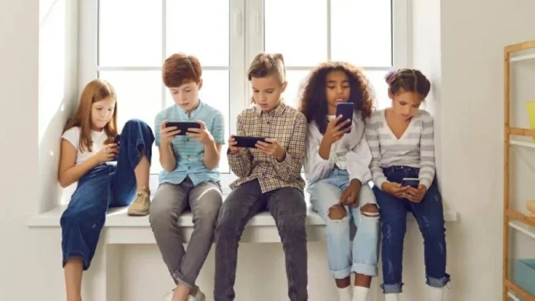 أستراليا-تحظر-وسائل-التواصل-لمن-هم-دون-16-عاماً