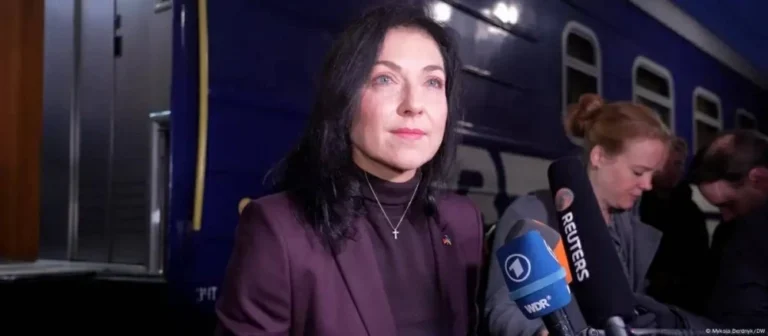 غارة-روسية-على-كييف-تدفع-وزيرة-ألمانية-للاحتماء-بملجأ