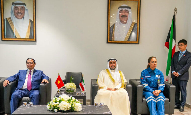 رئيس-وزراء-فيتنام-يزور-مصفاة-الزور-ويلتقي-الرئيس-التنفيذي-لشركة-البترول-الوطنية-الكويتية