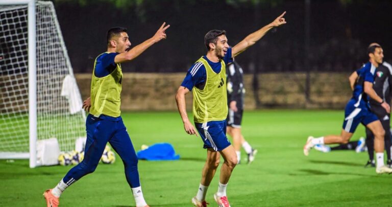 الأزرق-يختتم-التحضيرات-لـ'الملحق'