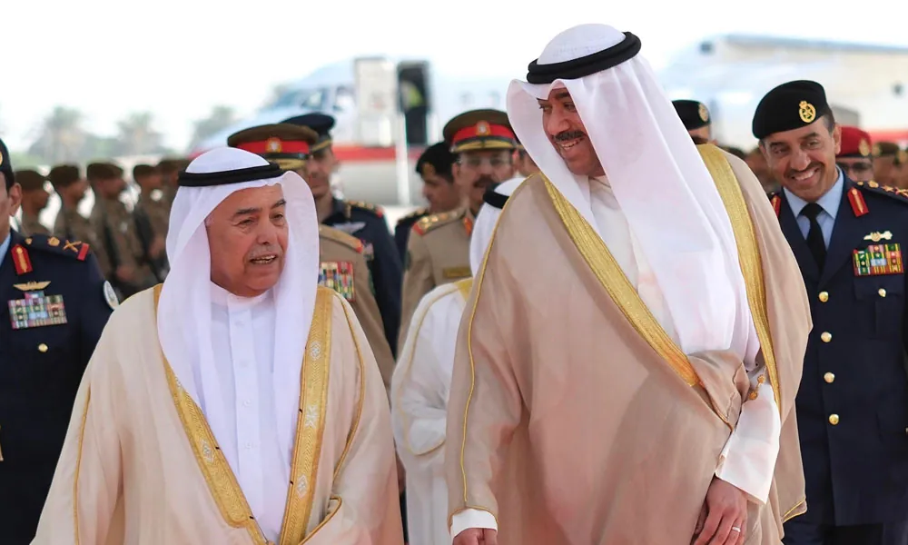 وزير-الدفاع-يستقبل-وزير-شؤون-الدفاع-البحريني