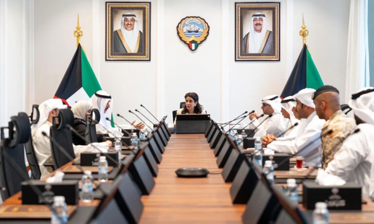 وزيرة-الأشغال:-توجيهات-من-القيادة-السامية-بتسريع-تنفيذ-المشروعات-الكبرى-في-البلاد