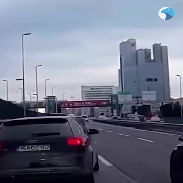 اصطدام-عنيف-لسائق-متهور-يشعل-محرك-سيارته