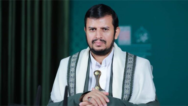 زعيم الحوثيين يطالب باستغلال توترات الجنوب لاستعادة الساحل الغربي