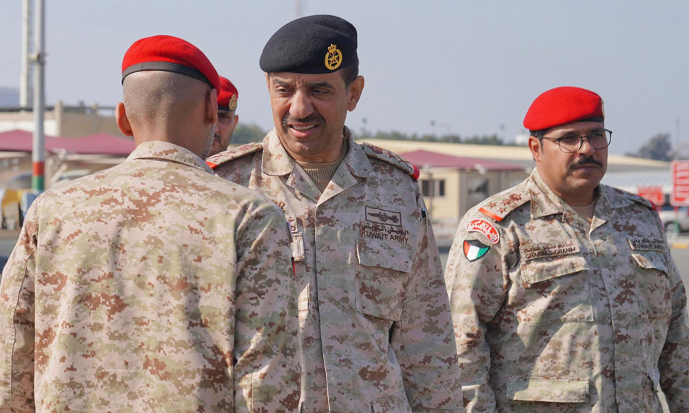 رئيس-الأركان-العامة-يتفقد-لواء-صالح-المحمد-الآلي-/-94-وقيادة-الشرطة-العسكرية