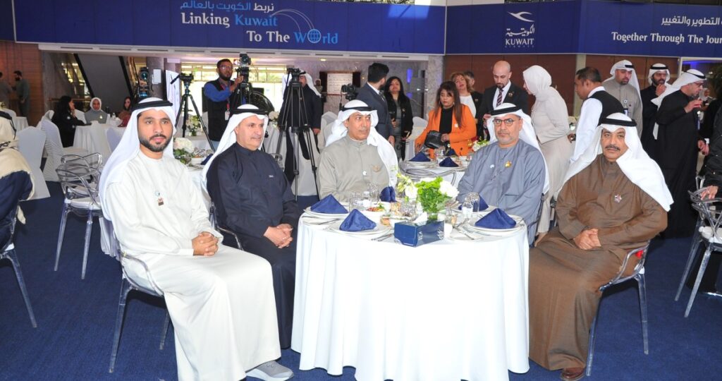 'الكويتية'-تبحث-و'طيران-الإمارات'-التعاون-بمشروع-المطار-الجديد