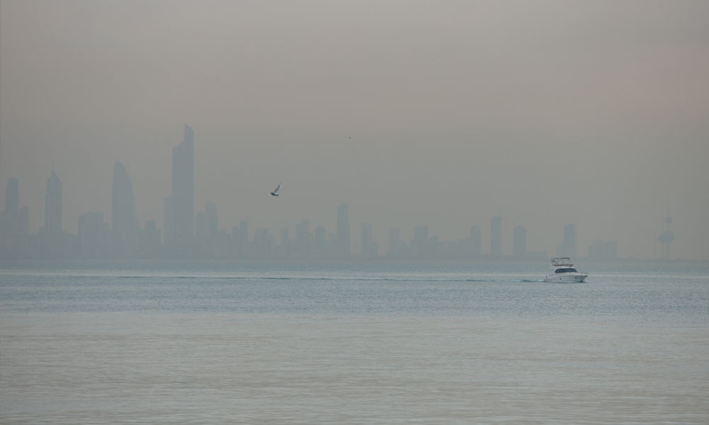 الأرصاد-الجوية:-رياح-نشطة-مثيرة-للغبار-وانخفاض-للرؤية-الأفقية-خصوصا-على-المناطق-المكشوفة