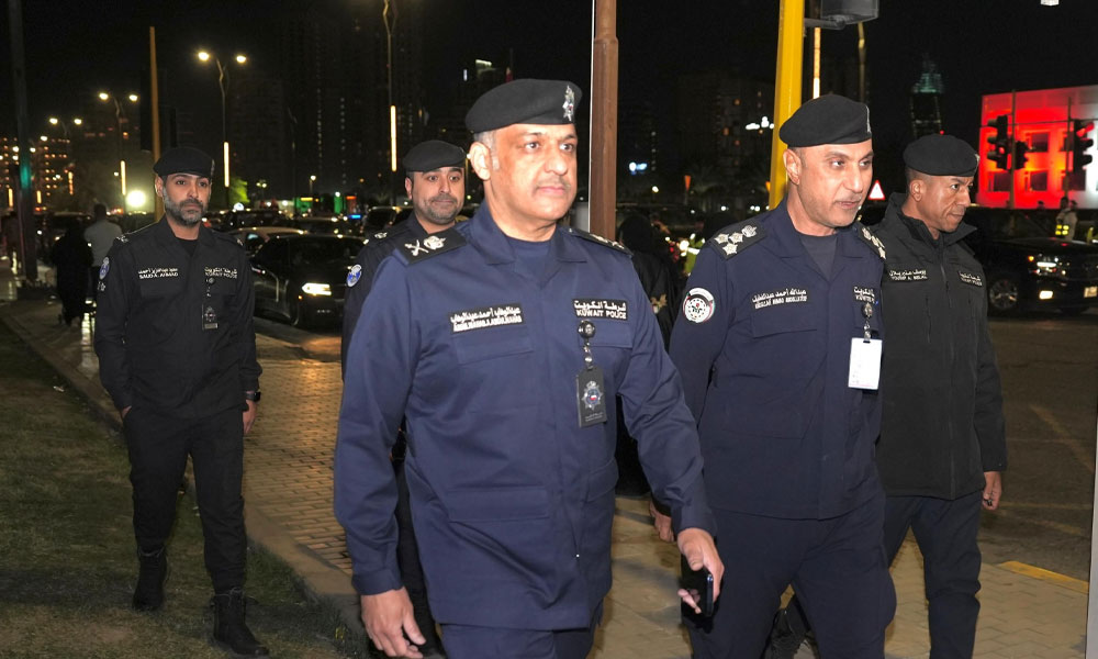 وكيل-وزارة-الداخلية-يتفقد-عددا-من-النقاط-الأمنية-ومواقع-الانتشار-في-ثاني-أيام-الاحتفالات-الوطنية