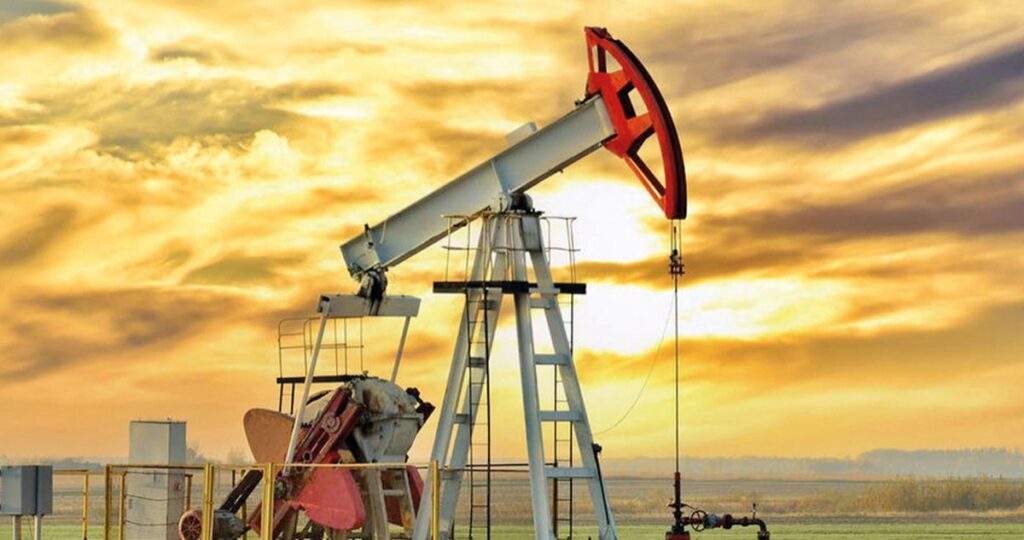 أسعار-النفط-تقفز-7%-وتتجاوز-80-دولاراً-وسط-تصاعد-مخاوف-نقص-الإمدادات