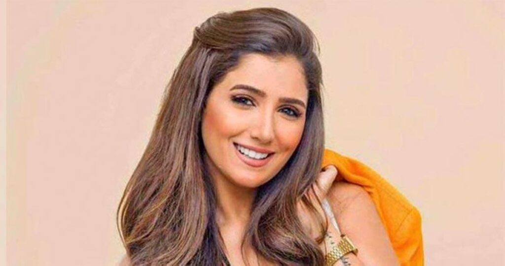 مي-عمر-تعتذرعن-تأجيل-'الست-موناليزا'