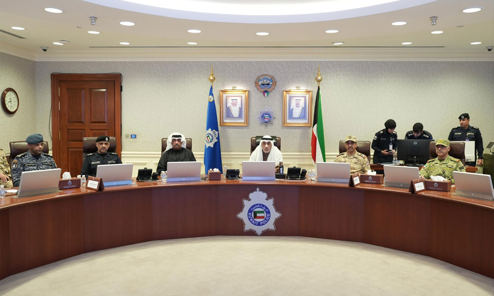 النائب-الأول-ووزير-الداخلية-يترأس-اجتماعا-مع-القيادات-العسكرية-والأمنية-لبحث-المستجدات-الراهنة