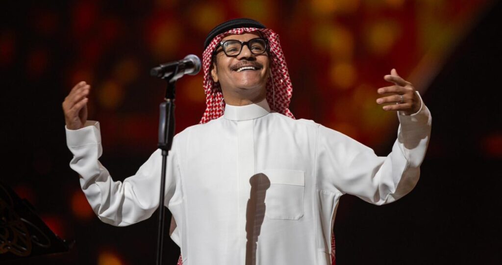 رابح-صقر-احتفى-بجمهوره-في-حفل-الرياض-وغنى:-'أبرك-الساعات'