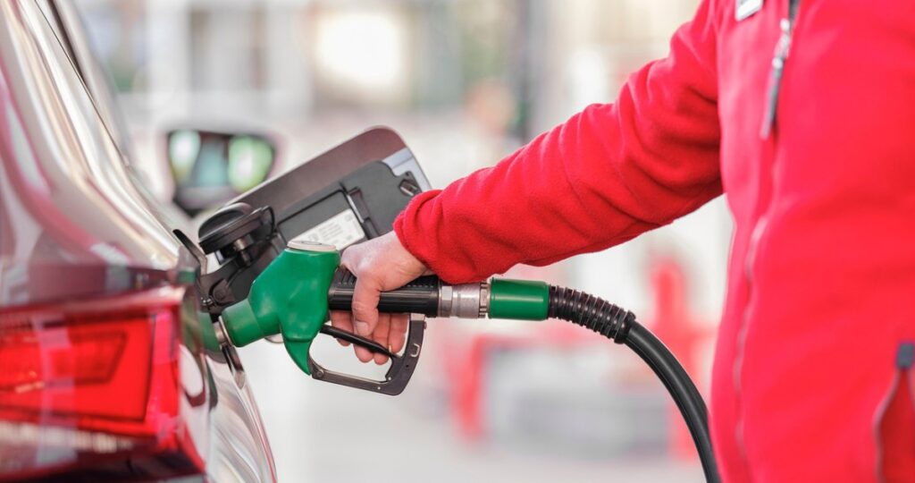 العوضي:-%53-من-إيرادات-البلاد-النفطية…-'مصافي'