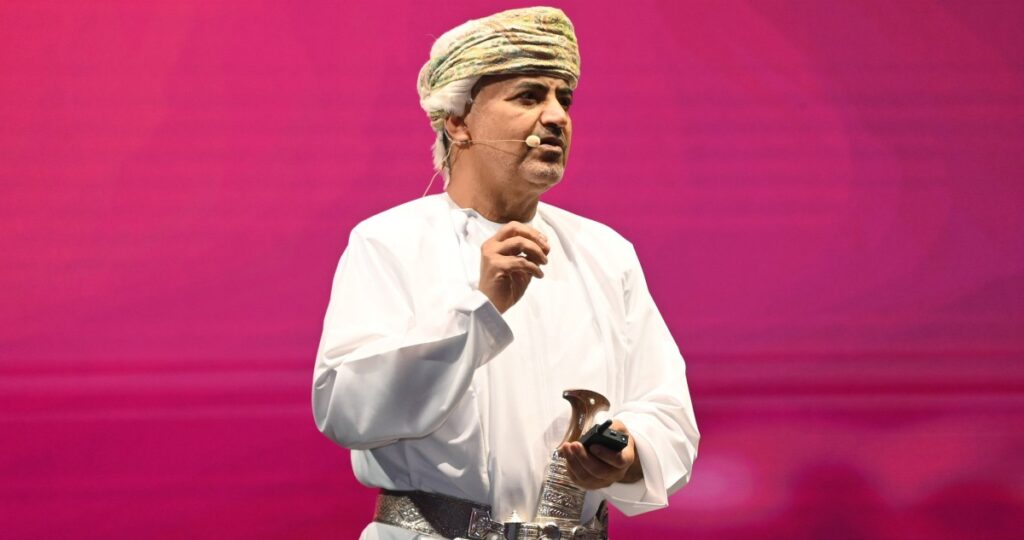 وزير-النقل-العماني:-السلطنة-نجحت-في-ضمان-استمرار-سلاسل-الإمداد-بالمنطقة-خلال-الأوضاع-الراهنة