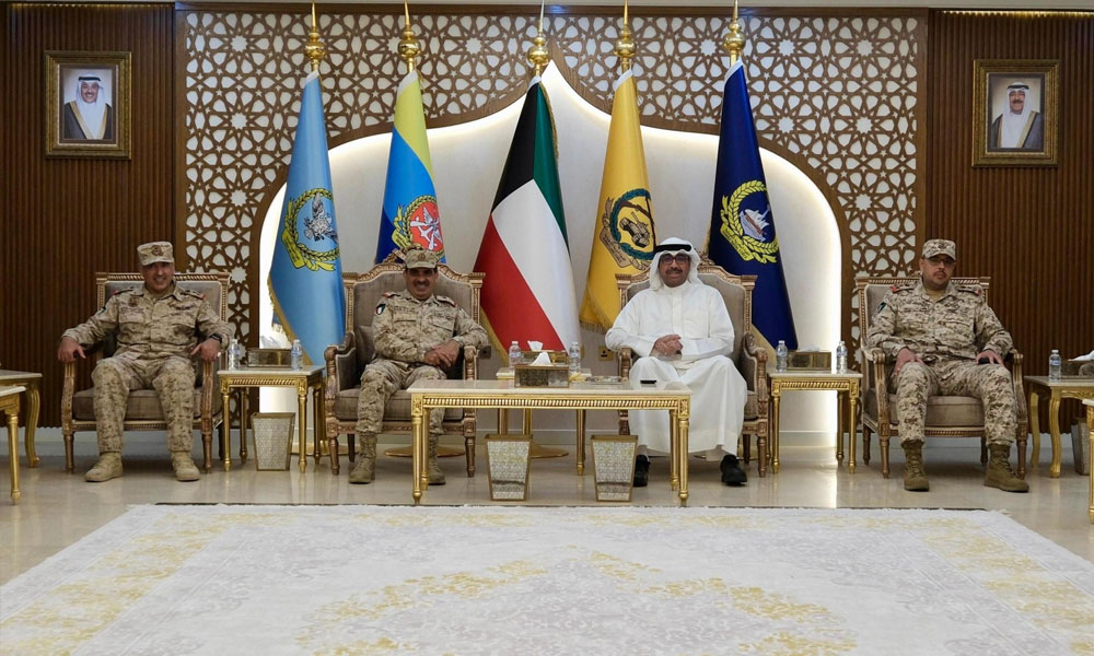 وزير-الدفاع-يقوم-بزيارة-ميدانية-للقوة-البحرية-للاطلاع-على-سير-العمل-ومستوى-الجاهزية