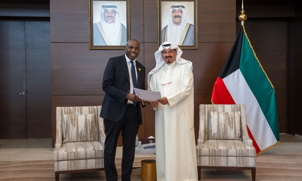 سمو-رئيس-مجلس-الوزراء-يستقبل-اللورد-المستشار-ووزير-العدل-ونائب-رئيس-الوزراء-بالمملكة-المتحدة