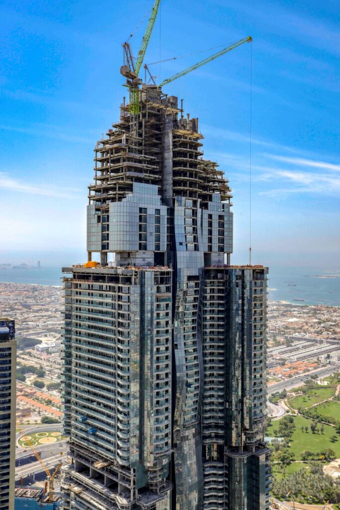'الحبتور':-أكبر-مبنى-سكني-في-العالم-بدبي-بلغ-مرحلة-الإنجاز-الإنشائي-الكامل